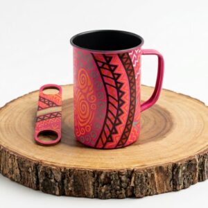 Kit cervecero artesanal con tarro de peltre y destapador rosa pintados a mano con diseño alebrije.