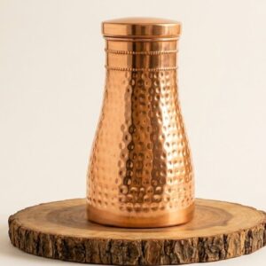 Botella artesanal de cobre puro martillado a mano para agua, ideal para decoración o regalo exclusivo de alta gama.