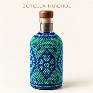 Botella decorativa Huichol con chaquira artesanal mexicana en tonos azul y verde