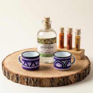 Kit de experiencia mezcalera de lujo con vasos de microchaquira huichola, set de regalo premium.