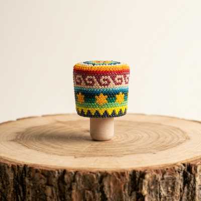 Tapón para vino artesanal decorado a mano, accesorio de bar con microchaquira huichola premium.