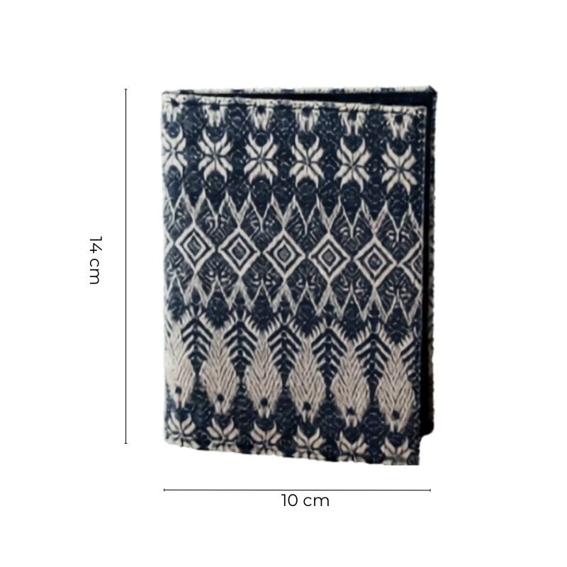 Funda para pasaporte de rebozo tradicional mexicano, accesorio de viaje exclusivo de alta gama.