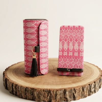 Set de buró de rebozo con alhajero cilíndrico y porta celular.