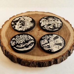 Coasters o portavasos decorados a mano con arte tradicional de Xalitla Guerrero, ideales para barra o regalo corporativo de lujo.