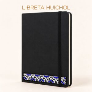 Libreta huichol negra con aplicación artesanal de chaquira Wixárika en tonos azules y blancos, ideal para regalos corporativos.